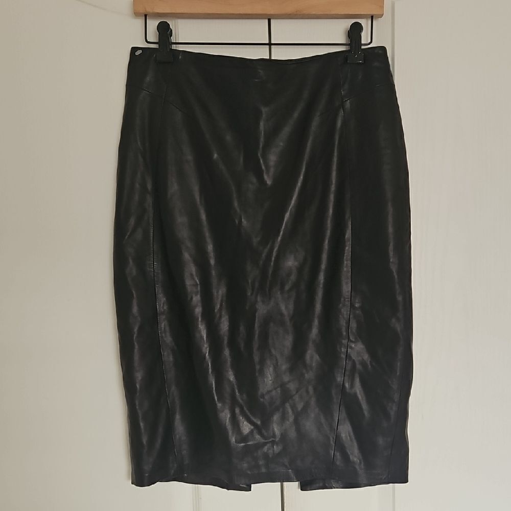 Danier Black Knee-Length Pencil Skirt - Picture 6 of 16